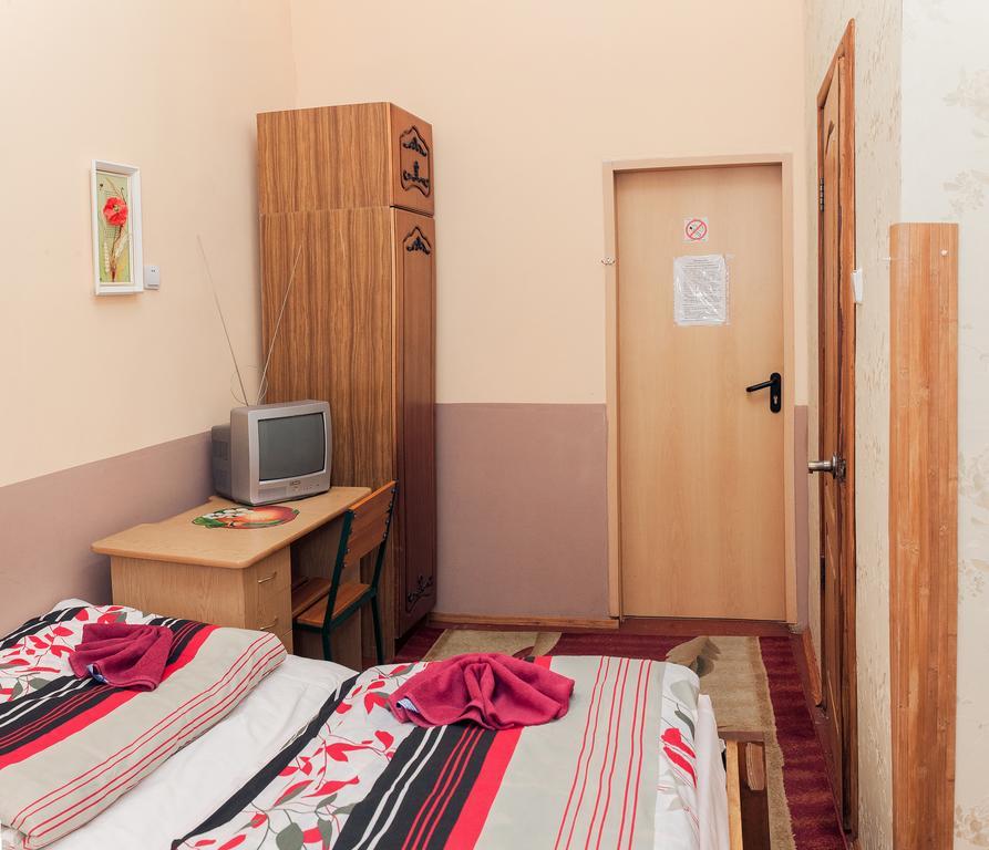 Apple Hostel Leópolis Habitación foto